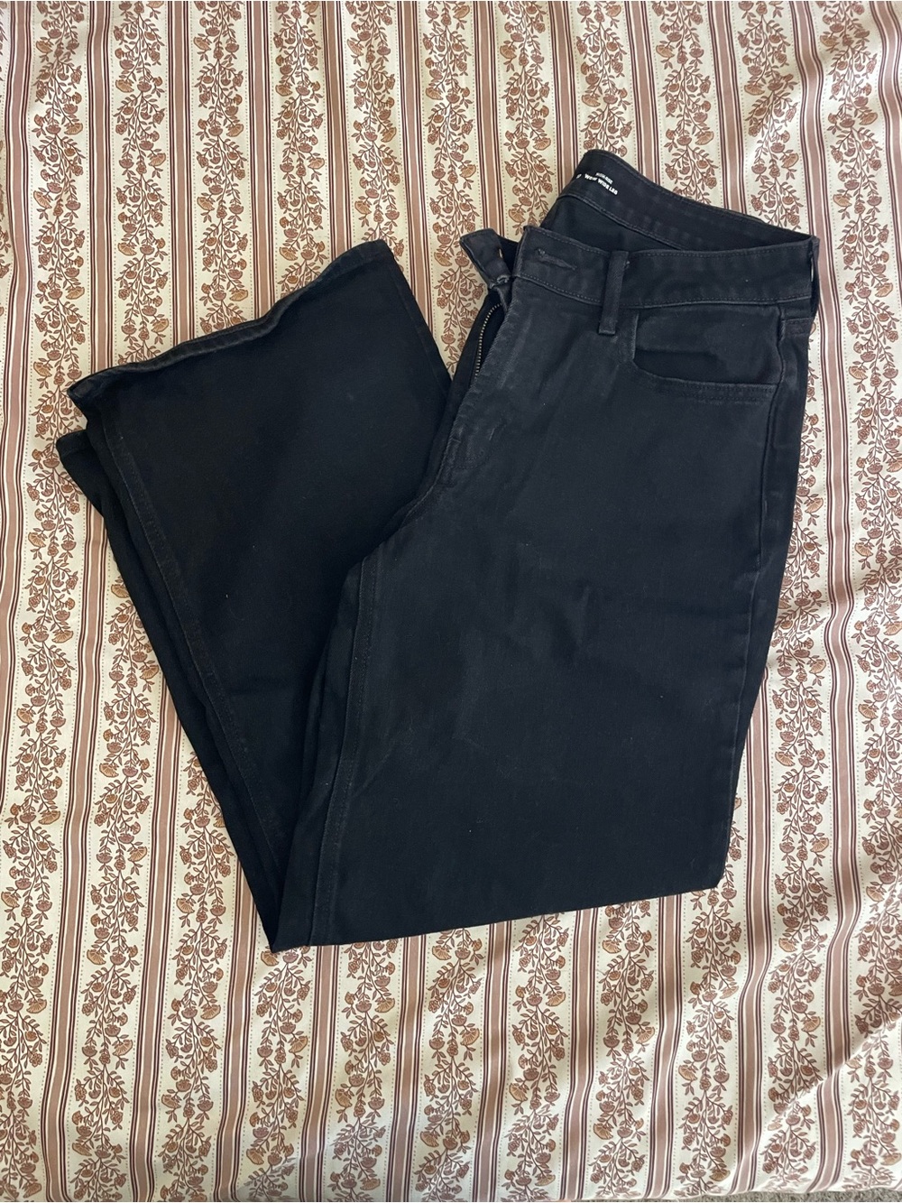 Old Navy Black Flare Jeans - Wide Leg Style